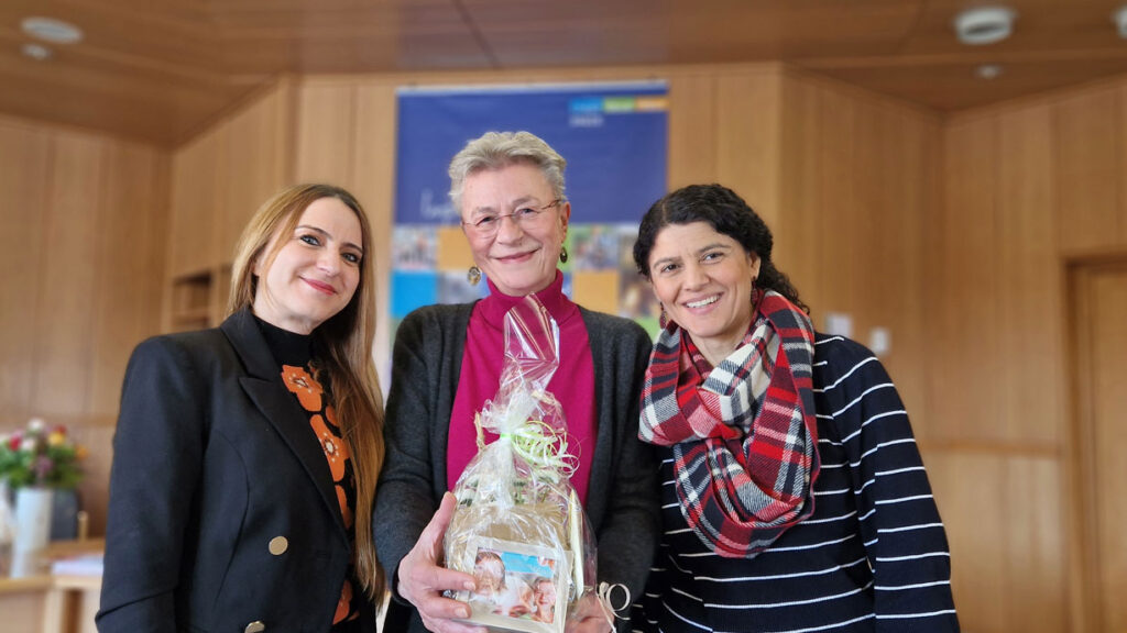 Neue Gleichstellungsbeauftragte der Stadt Enger Lydia Ercan mit Ulrike Harder-Möller und Zdravka Buettner Gleichstellungsbeauftragte von Bünde